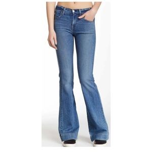 TEXTILE by Elizabeth & James “Linda” Flare Jeans